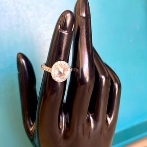 Gorgeous Dimonique ring!💍